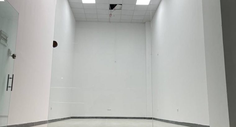 ۳۷.۸۳ متر مربع تجاری در روماک مال تهرانسر