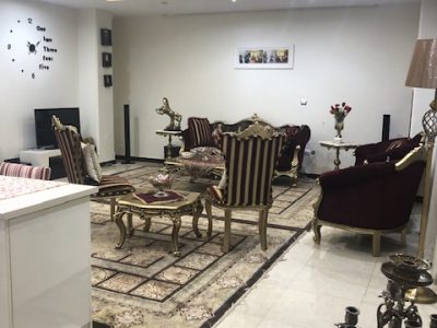 ۸۳ متری