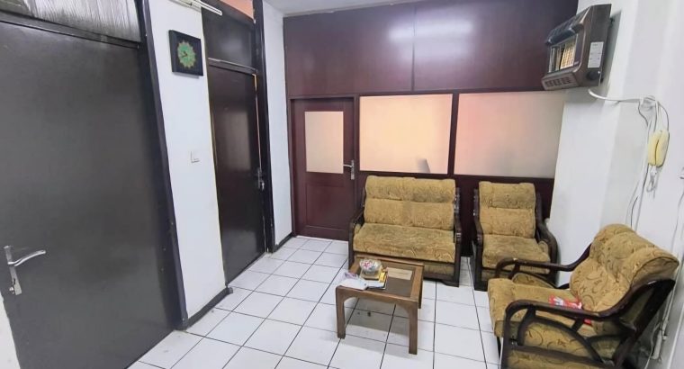 آپارتمان(دفتر)۹۵ متری سه خواب بر اصلی مناسب اداری