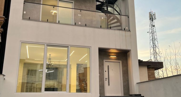 ویلا لوکس سنددار زیرقیمت مرکز شهر آمل